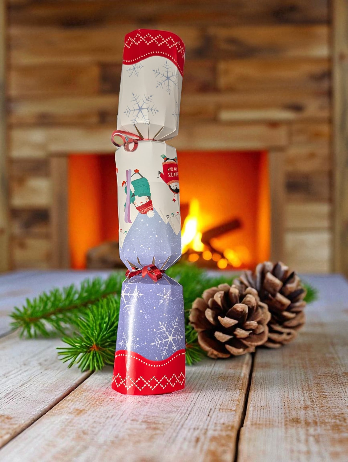 6 Deluxe Christmas Crackers with Christmas Themed Minifigures with SNAPS!