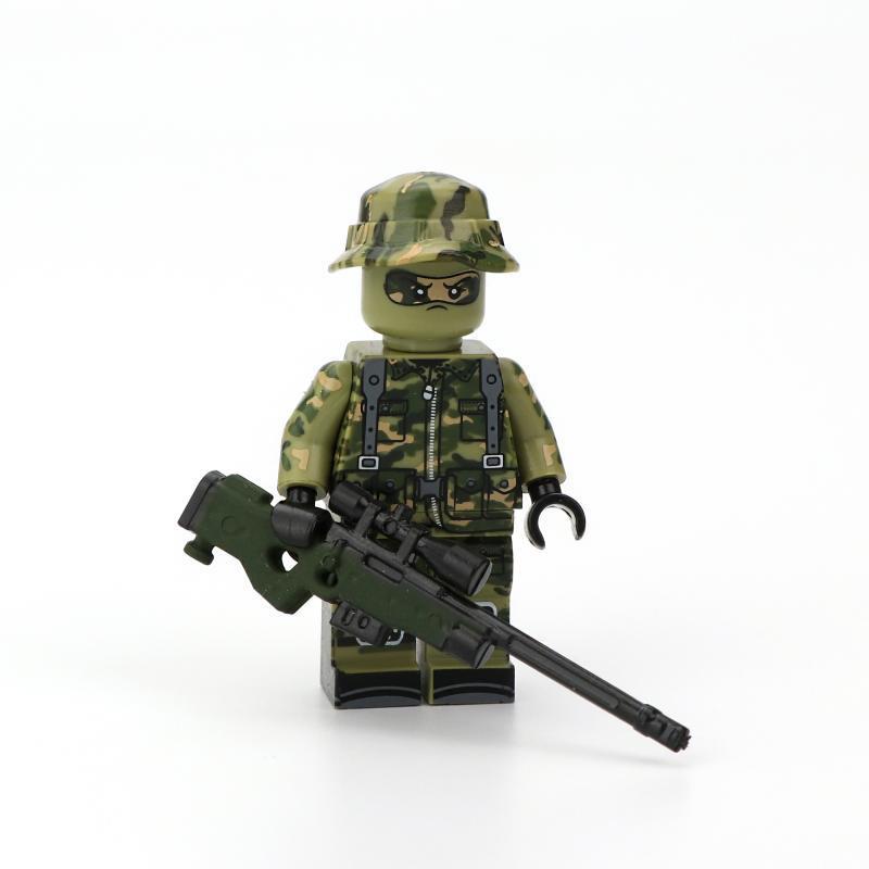 Minifigure Sniper with accessories. Rifle and ghillie.