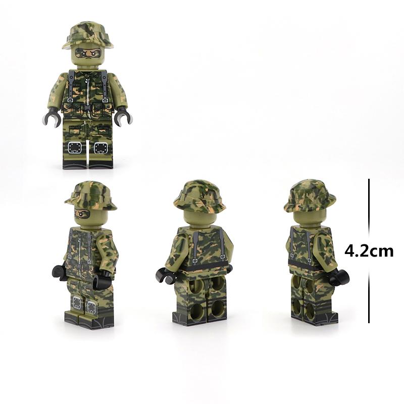 Minifigure Sniper with accessories. Rifle and ghillie.